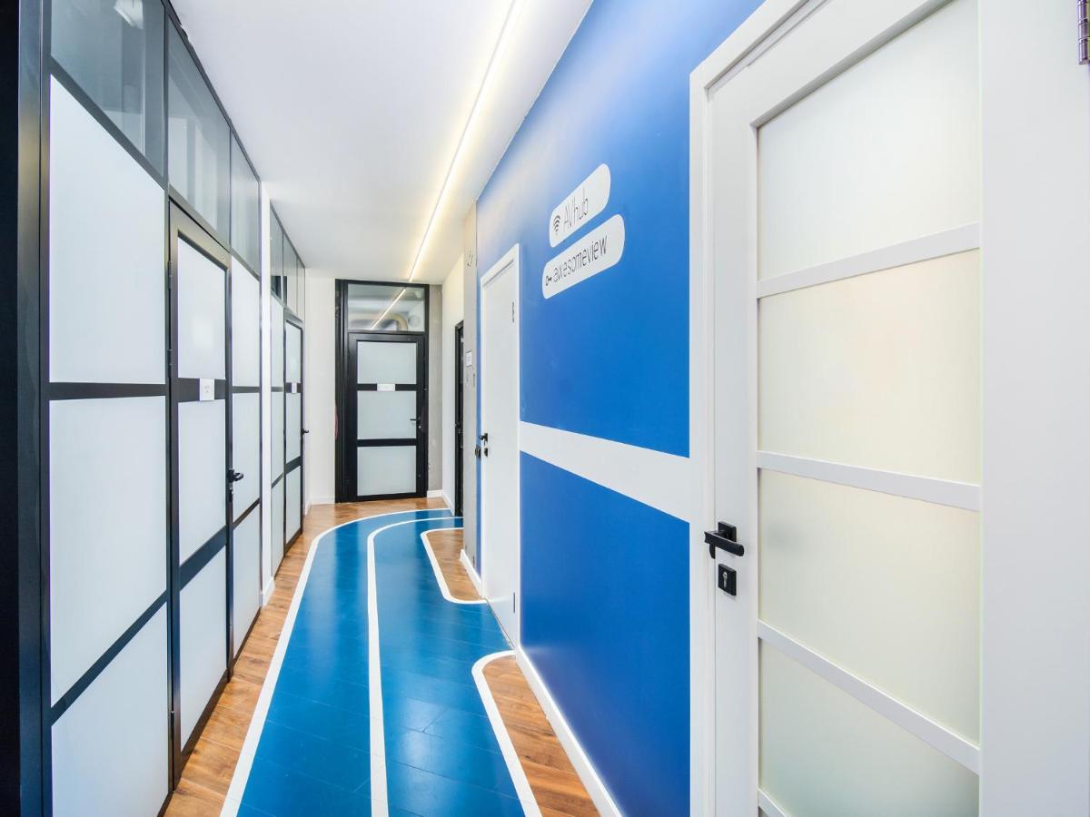Av-1 Capsule Hotel كييف المظهر الخارجي الصورة